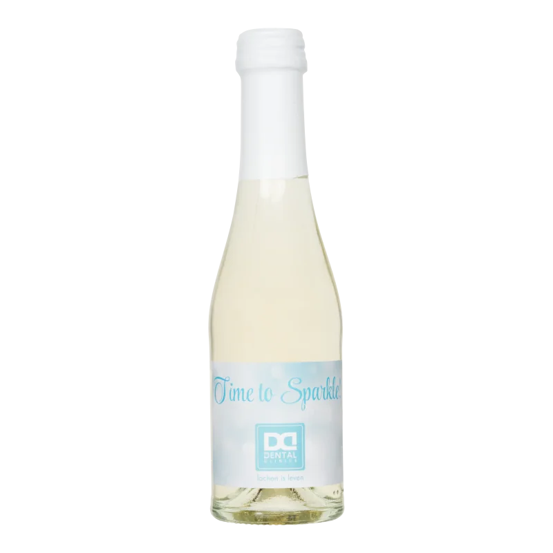 Water Concepts - Flesje Secco Vino Frizzante wijn met logo en etiket