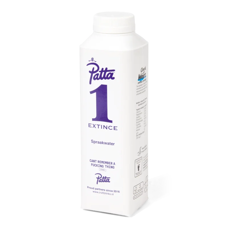 Water Concepts - kartonnen fles water met logo en bedrukking